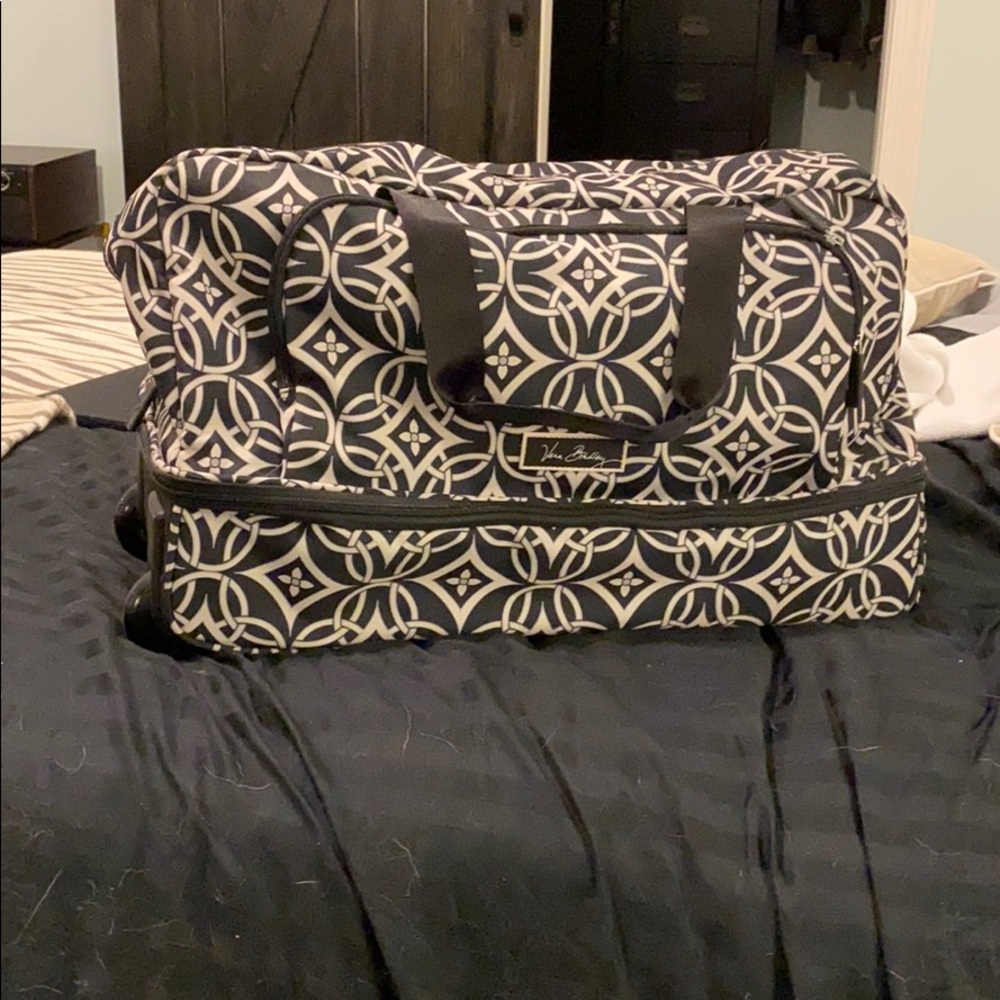Vera Bradley roller locking suit case